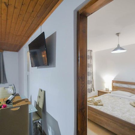 Вілла The Olive Garden House Харакі Екстер'єр фото
